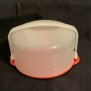 Tupperware Kid's Mini Cake Taker/CD Holder